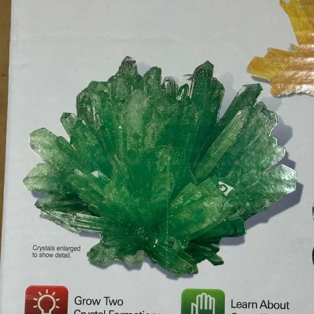 Smithsonian Crystal Growing STEM Kit - Picture 8 of 13